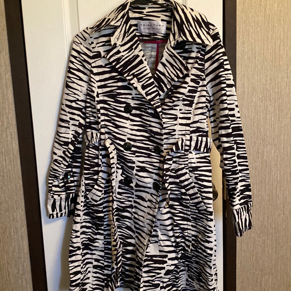 Zigzag black and white